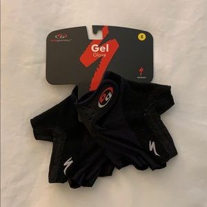 Women’s cycling gloves